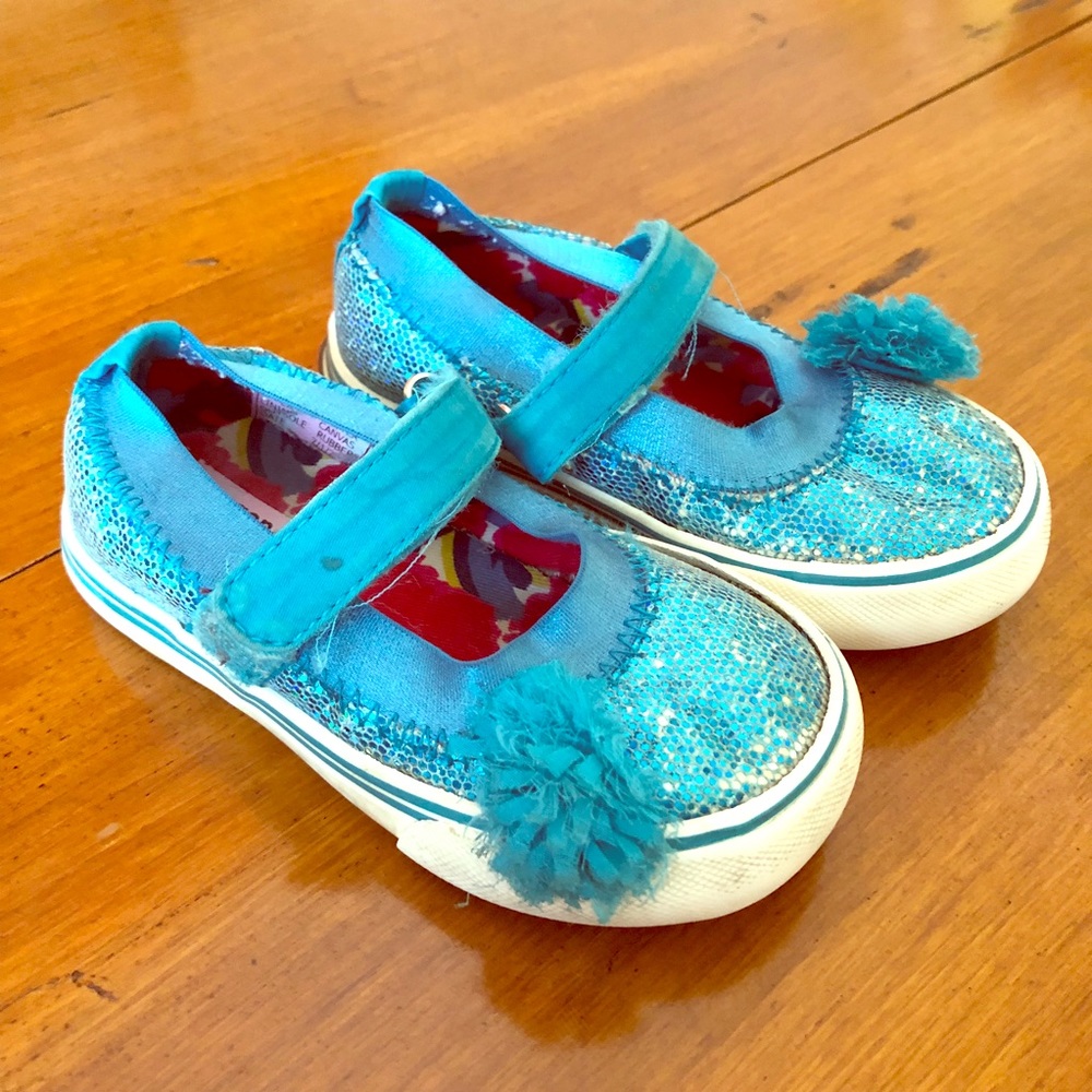 Morgan and Milo toddler shoes with flower detail